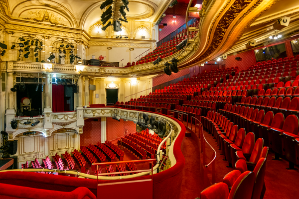ICART-Stage-Bastien-Théâtre Mogador