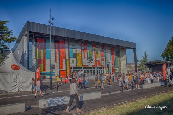La-Salle-des-Fêtes-Bordeaux-Grand-Parc-Crédit-Olivier-Seguin